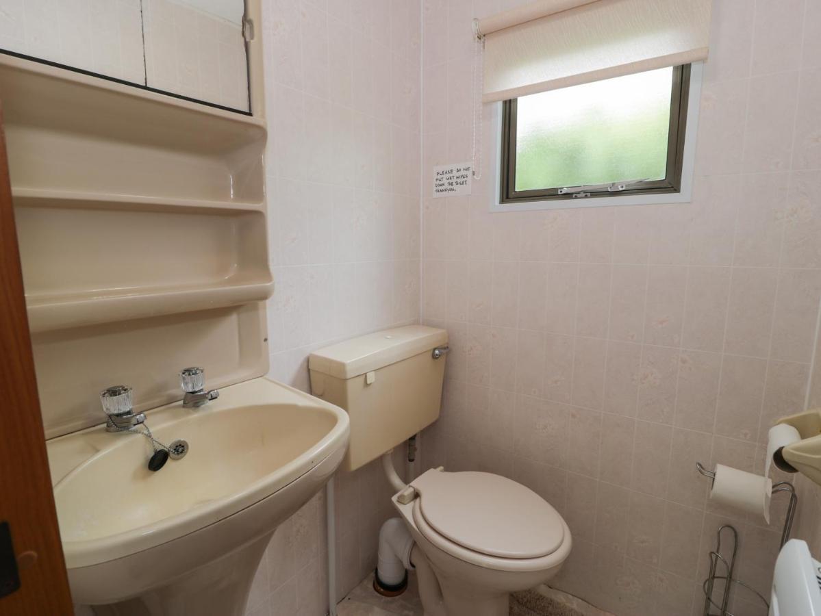 Fron Dderw Caravan Holyhead Exterior foto